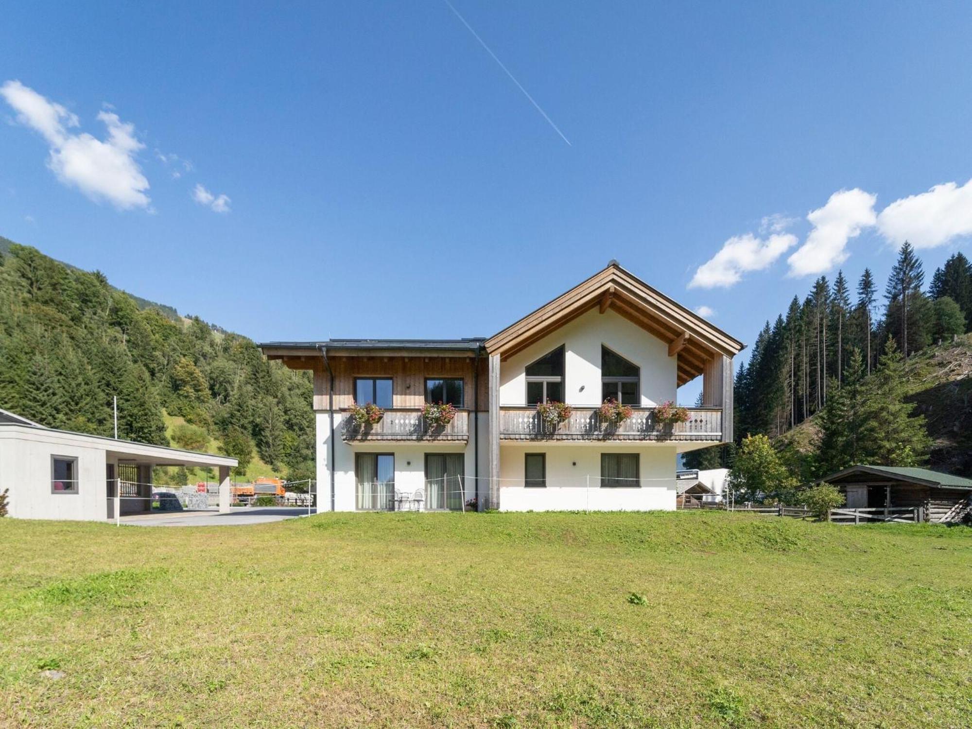 Willa Lovely Chalet In Salzburg With Mountain View Saalbach-Hinterglemm Zewnętrze zdjęcie